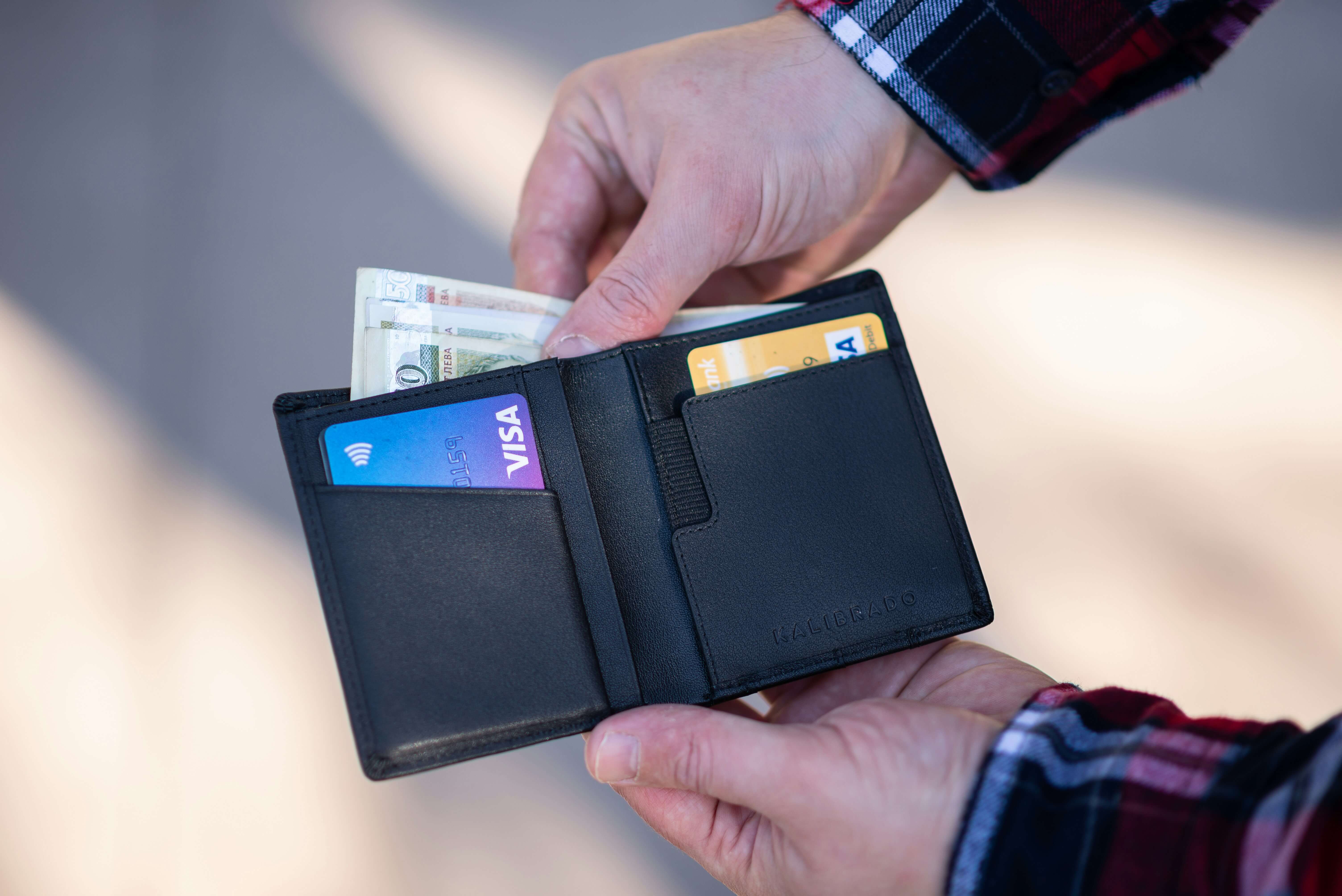 Best Wallet Tracker Card 2026 - We Tested the Card That Finds Your Wallet Before You Panic